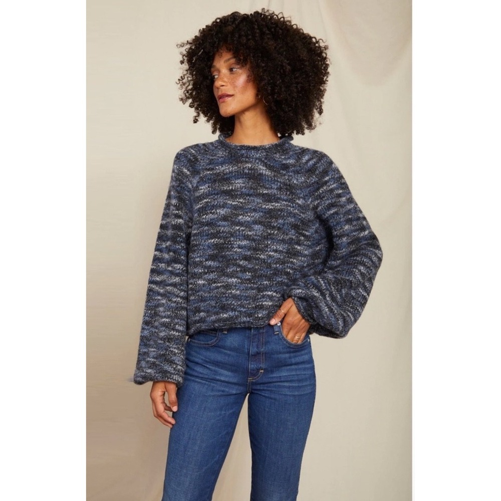 AMO Raven Sweater in Slate Baby Alpaca Wool Blend Medium Crewneck Made in Peru